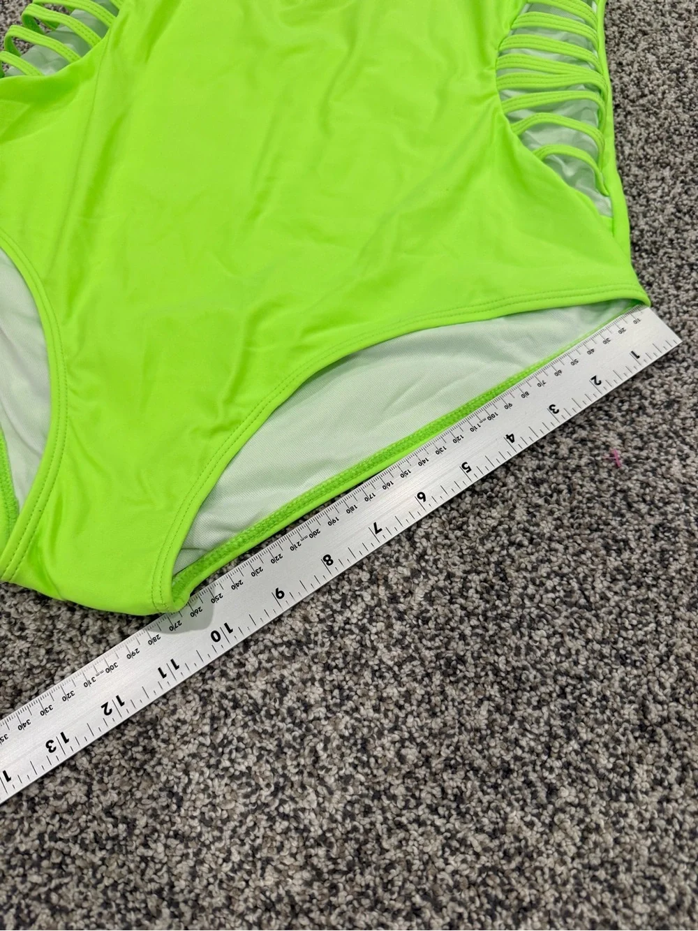 New! Aqua Eve Neon Green Women’s Steamy Feminine One-Piece Cut Out Swimsuit Sz L